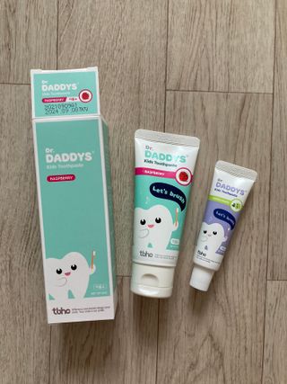 닥터데디스 안심저불소 키즈치약 (라즈베리, 청포도향 중 택 1) 60g +  여행용 미니 치약 15g — 5점을 준 리뷰어가 2022년 7월 올린 사용 사진