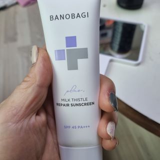 바노바기 코스메틱 바노바기 밀크씨슬 리페어 시카 선스크린 플러스 50ml — 5점을 준 리뷰어가 2023년 1월 올린 사용 사진