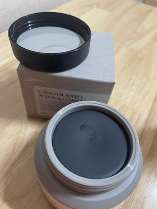 프롬노시베 차콜 소르베 필링 앤 클렌징 밤 — 5점을 준 리뷰어가 2022년 1월 올린 사용 사진