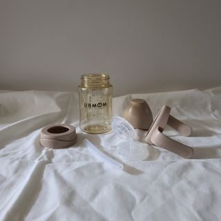 유비맘 샘방지 PPSU 빨대컵_컬러 랜덤 발송 — 5점을 준 리뷰어가 2020년 12월 올린 사용 사진