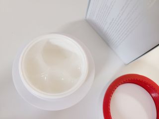 The Fact 더 팩트 내추럴 에스에프엔 에이틴 시니어 크림 — 4점을 준 리뷰어가 2021년 2월 올린 사용 사진