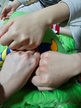 르핸스 퍼포밍 2 핸드&네일 비반트포렛/베티버포그 — 5점을 준 리뷰어가 2023년 2월 올린 사용 사진