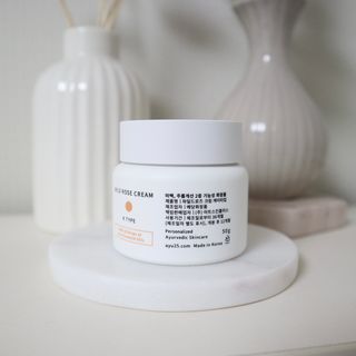 AYU25[아유트웬티파이브]다마스크로즈워터 베이스 천연 수분 촉촉 크림 — 4점을 준 리뷰어가 2021년 4월 올린 사용 사진