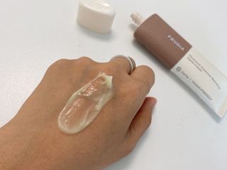 [후르디아] 끈적임 없는 착한성분 비건  핸드크림 3종 — 3.5점을 준 리뷰어가 2021년 11월 올린 사용 사진