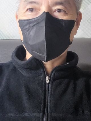 나무드 [유한킴벌리] 크리넥스 KF94 데일리 마스크 화이트 대형 블랙 10개 , 대형 화이트 10개 — 5점을 준 리뷰어가 2021년 10월 올린 사용 사진
