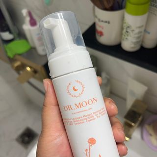 MF프리 [닥터문] 유산균 락토케어 질경초 여성청결제 200ml (폼타입) — 5점을 준 리뷰어가 2022년 7월 올린 사용 사진