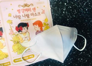 [숨그림]  덴탈마스크 짱구 우리아이 그리고 내가 쓰는 믿을수있는 케릭터 마스크  16종 — 5점을 준 리뷰어가 2021년 10월 올린 사용 사진