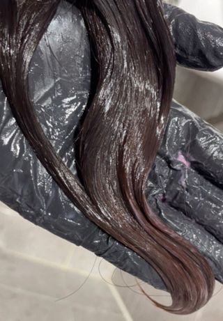 [유니프] 헤어 샤이니 핑크 컬러 트리트먼트 500g — 3점을 준 리뷰어가 2023년 11월 올린 사용 사진
