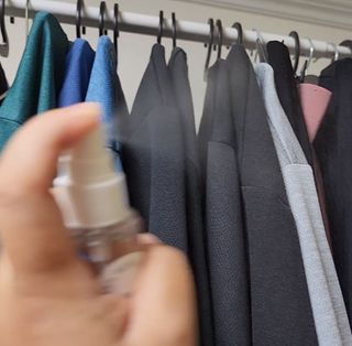 디어포레스트 [5개세트] 숲속의 하루 패브릭미스트 (섬유향수/ 룸스프레이) 50ml 5개 — 4점을 준 리뷰어가 2022년 8월 올린 사용 사진