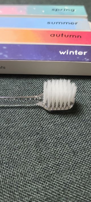 에브리모먼트 에브리 모먼트 칫솔 Every moment toothbrush — 4.5점을 준 리뷰어가 2022년 3월 올린 사용 사진