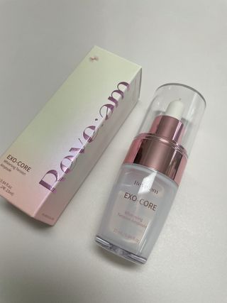 나우 [리브엠] 123억개 엑소좀으로 채운 눈부신 광채, 엑소코어 화이트닝 텐션 앰플 — 5점을 준 리뷰어가 2023년 5월 올린 사용 사진