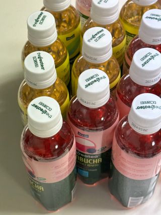 더그레잇티 콤부차 [매일유업] 더그레잇티 44kcal 콤부차 300ml *12개입 (오리지널 6개+베리리치 6개) — 5점을 준 리뷰어가 2023년 8월 올린 사용 사진