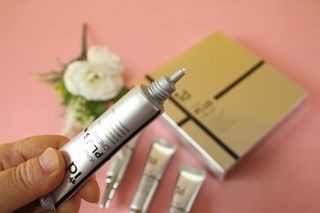 아이디플라코스메틱 아이디 브이로직 플러스 크림 15ml X 4EA — 5점을 준 리뷰어가 2022년 5월 올린 사용 사진