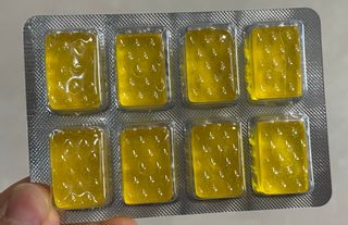 마요라 히말라야 솔트 캔디 2종-페퍼민트 맛, 라임민트 맛 — 3점을 준 리뷰어가 2023년 1월 올린 사용 사진