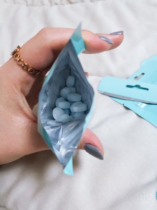 입 냄새 완화에 도움을 주는 에티켓 캔디 앳캔디 스트롱민트 — 5점을 준 리뷰어가 2021년 2월 올린 사용 사진