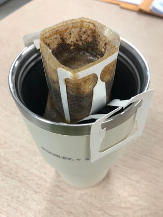 커스프 드립백 커피 G1원두 버라이어티팩 12g 12개입 — 5점을 준 리뷰어가 2022년 8월 올린 사용 사진