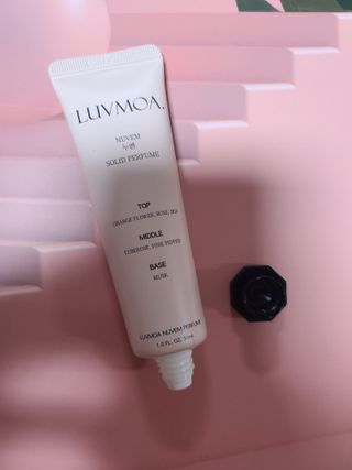 러브모아 향수 고체향수 승무원 고체향수 바르는 향수 니치향수 도손 우드세이지 앤 씨솔트 — 5점을 준 리뷰어가 2022년 9월 올린 사용 사진