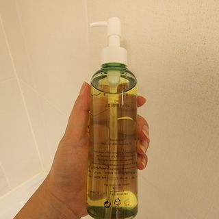 스킨큐어 산다화 순한 클렌징 동백 오일 200ml — 5점을 준 리뷰어가 2022년 8월 올린 사용 사진