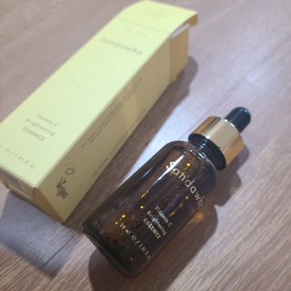 스킨큐어 산다화 비타민c 화이트닝 에센스 30ml — 4점을 준 리뷰어가 2022년 3월 올린 사용 사진