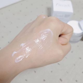 플레라디 에델바이스 인리치드 머랭 크림 — 5점을 준 리뷰어가 2021년 4월 올린 사용 사진