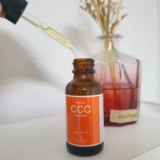 더마 사이언스 비타민 CCC 앰플 기미 브라이트닝 세럼 30ml — 5점을 준 리뷰어가 2021년 8월 올린 사용 사진