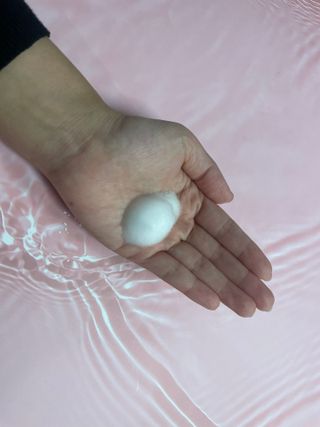 MF프리 [닥터문] 유산균 락토케어 질경초 여성청결제 200ml (폼타입) — 5점을 준 리뷰어가 2024년 12월 올린 사용 사진