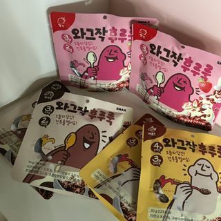스낵스 와그작후루룩 3종_카카오2봉+아몬드2봉+딸기2봉 (총 6봉) — 4점을 준 리뷰어가 2024년 2월 올린 사용 사진