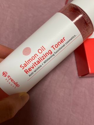 아이앤립 / EYENLIP 아이앤립 연어오일 리바이탈라이징 토너 — 5점을 준 리뷰어가 2021년 3월 올린 사용 사진