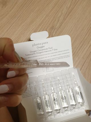 유니베르소 산소앰플 7일 집중케어 앰플 — 5점을 준 리뷰어가 2021년 6월 올린 사용 사진