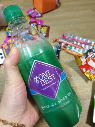 몽베스트 Montbest with Sparkling water Plain 20병 — 5점을 준 리뷰어가 2021년 11월 올린 사용 사진