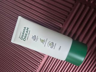 ★스마트 스토어 [올바이오] 더마크림 라이트 크림 130ml 저자극 보습 가려움개선 — 5점을 준 리뷰어가 2025년 1월 올린 사용 사진