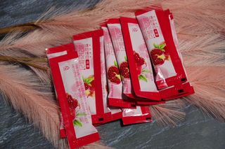 헬스업_쁘띠쁘띠석류콜라겐젤리_20g x 14포 — 3점을 준 리뷰어가 2021년 1월 올린 사용 사진