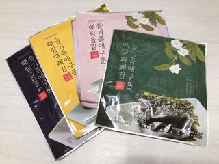 [해림맛김] 들기름에 구운 바삭바삭 김 4종 세트 + 1종 랜덤발송 총5개입 — 5점을 준 리뷰어가 2021년 2월 올린 사용 사진
