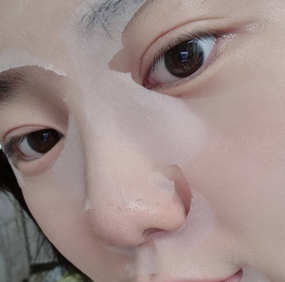 태그스킨 4스텝 주름개선 피부미백 영양 마스크팩 3개 세트(최신버전) — 5점을 준 리뷰어가 2022년 5월 올린 사용 사진