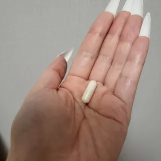 [지셀라] 프로바이오틱스 100억 유산균 보장 (1개월분 / 350mg X 30캡슐) — 5점을 준 리뷰어가 2023년 4월 올린 사용 사진