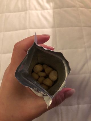 도이퉁 마카다미아 넛 90g  로얄 마카넛 오리지널 쏠트 허니 — 5점을 준 리뷰어가 2021년 2월 올린 사용 사진