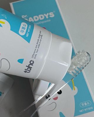 닥터데디스 안심무불소 베이비치약 60g + 여행용 미니 치약 15g — 5점을 준 리뷰어가 2022년 9월 올린 사용 사진