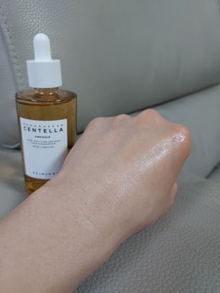 [스킨1004] 마다가스카르 센텔라 앰플 100ml — 5점을 준 리뷰어가 2024년 5월 올린 사용 사진