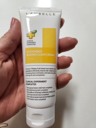 랑벨 비타 에너지 잡티 크림 75ml (피부 속 기미완화크림) — 5점을 준 리뷰어가 2022년 5월 올린 사용 사진