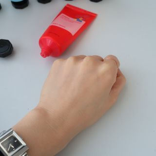 쿤달 BT21 시어버터 앤 마카다미아 퓨어 핸드크림 50ml 7구 기프트 세트 — 5점을 준 리뷰어가 2021년 3월 올린 사용 사진