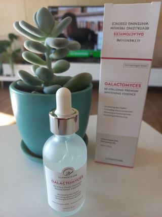오투에니원 갈락토미세스 리바이탈라이징 프리미엄 화이트닝 에센스 50ml — 4.5점을 준 리뷰어가 2022년 12월 올린 사용 사진