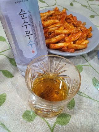 빨간키트 떡볶이 밀키트 2~3인분 매운맛 국물 떡볶이 만들기 쉬운 황금 레시피 분말 소스로 간편한 요리 — 5점을 준 리뷰어가 2021년 8월 올린 사용 사진