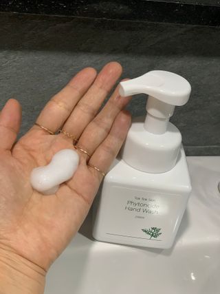 [ 톡톡스킨 ] 피톤치드 핸드워시 — 5점을 준 리뷰어가 2021년 7월 올린 사용 사진