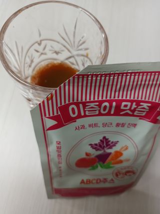본황칠 이즙이 맛즙 ABC주스 30EA — 5점을 준 리뷰어가 2022년 7월 올린 사용 사진