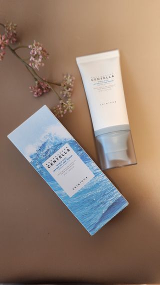 [스킨1004] 마다가스카르 센텔라 히알루-시카 워터핏 선세럼 50ml — 5점을 준 리뷰어가 2024년 5월 올린 사용 사진