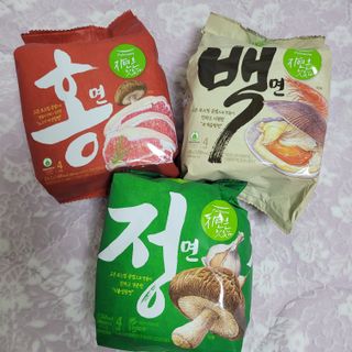 [풀무원] 자연은맛있다 정면, 백면, 홍면  세트 — 5점을 준 리뷰어가 2021년 4월 올린 사용 사진