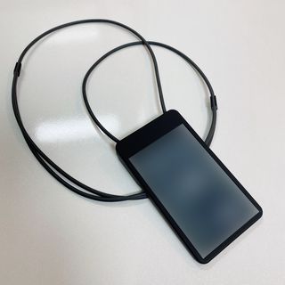 플러스엑스 오브젝트 [PlusX Object] 아이디프레임 2.0 & 듀얼프레임 - 플러스엑스 사원증 케이스 목걸이 디자인 어워드 수상 — 4점을 준 리뷰어가 2022년 1월 올린 사용 사진
