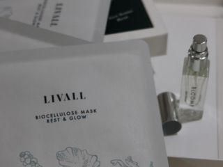 리브얼 | LIVALL 바이오셀룰로오스 마스크 레스트 앤 글로우 33ml  x 3개입 — 5점을 준 리뷰어가 2022년 7월 올린 사용 사진