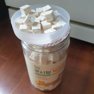 [펫시밀] 원물그대로 영양듬뿍 진공동결건조 북어트릿75g,치킨트릿100g,연어트릿75g 강아지 고양이 간식 — 5점을 준 리뷰어가 2023년 6월 올린 사용 사진