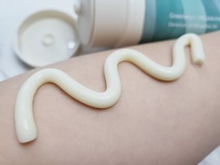 [후르디아] 올리브영 저자극 비건바디로션 — 5점을 준 리뷰어가 2023년 3월 올린 사용 사진